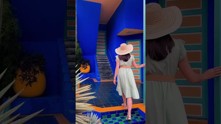 Garden walls and colourful weaving